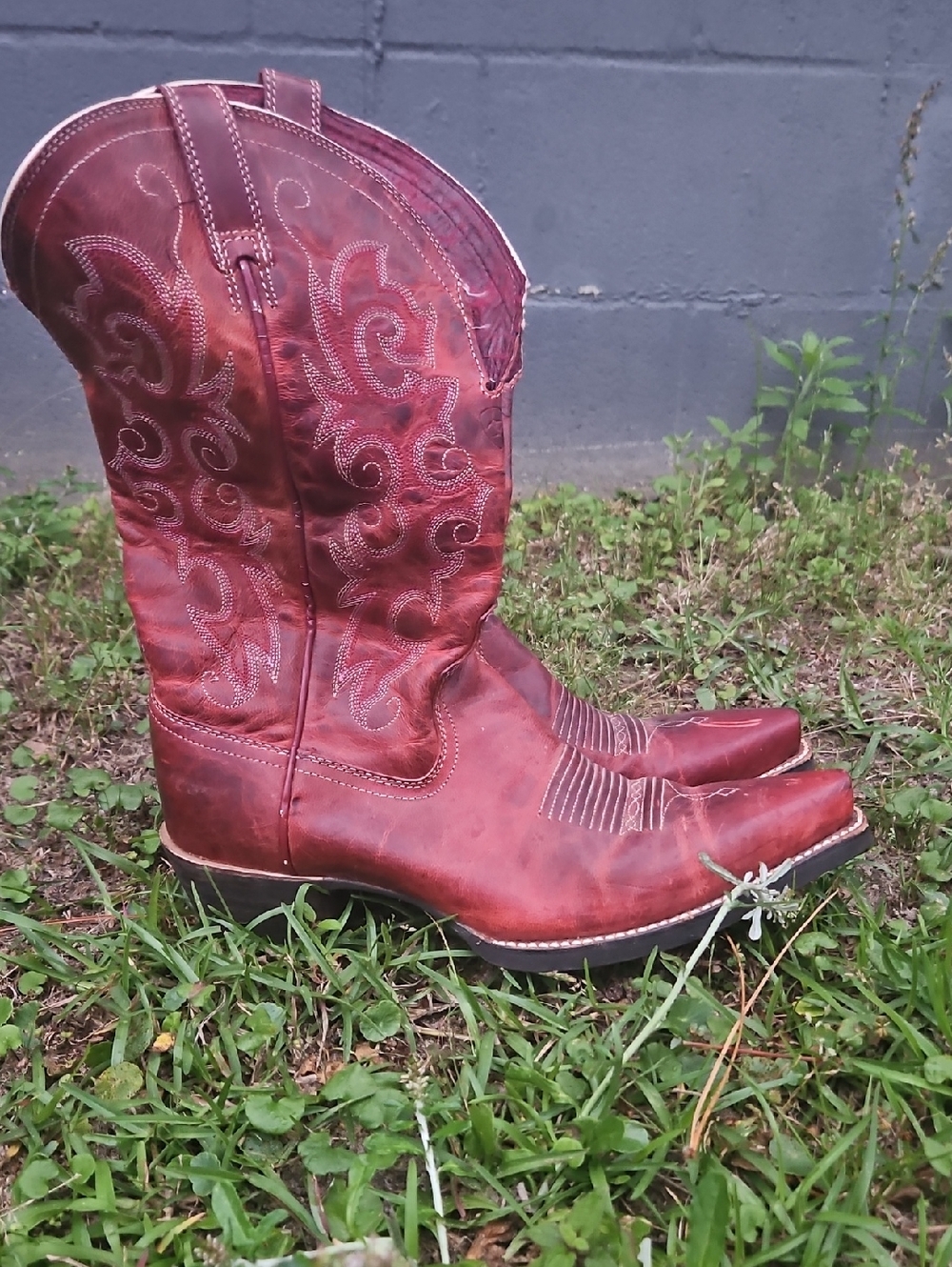 Ariat Burgundy Embroidered Leather Cowboy Boots